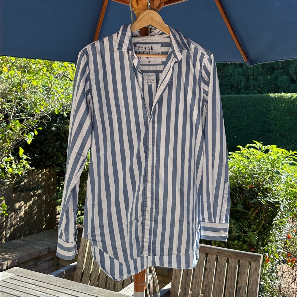 Frank & Eileen Blue and White Vertical-Stripe Button-Down Shirt - Picture 3 of 16
